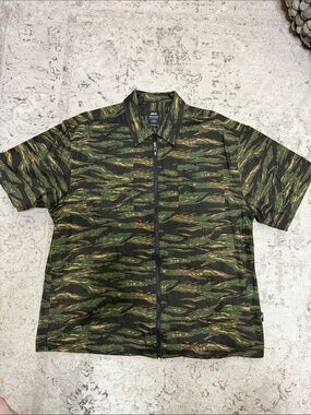 Publish Men's Short-Sleeve Tiger Camo Zip Shirt Jacket - Green